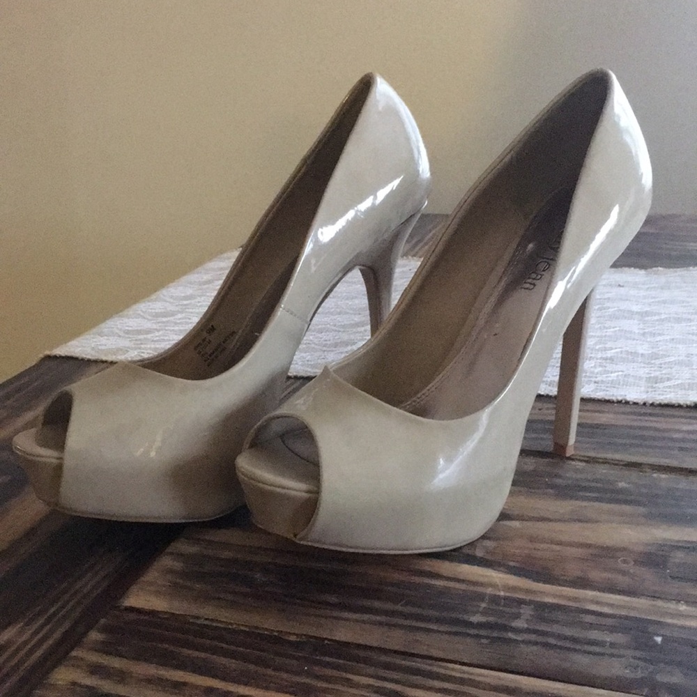 Cathy jean peep toe nude stilettos